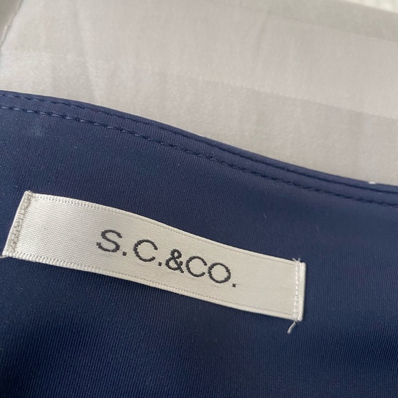 Cute navy blue and white skort - Picture 2 of 5